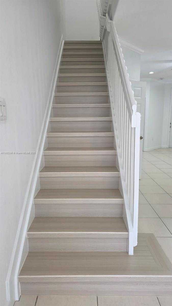 Small Image of 5570 NORTH WEST 107TH AVE #902, Doral Number 24