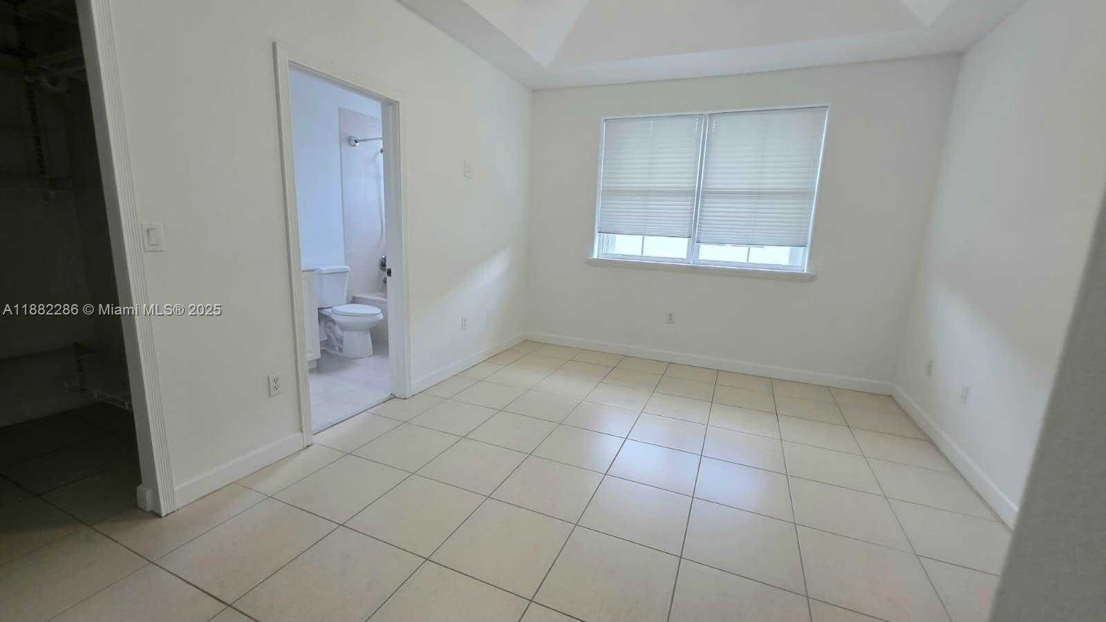 Small Image of 5570 NORTH WEST 107TH AVE #902, Doral Number 25