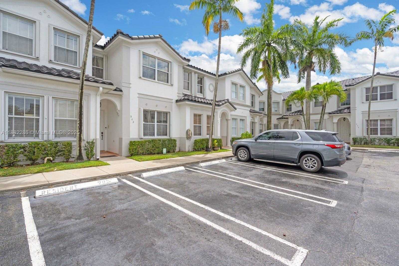 Small Image of 5570 NORTH WEST 107TH AVE #902, Doral Number 3