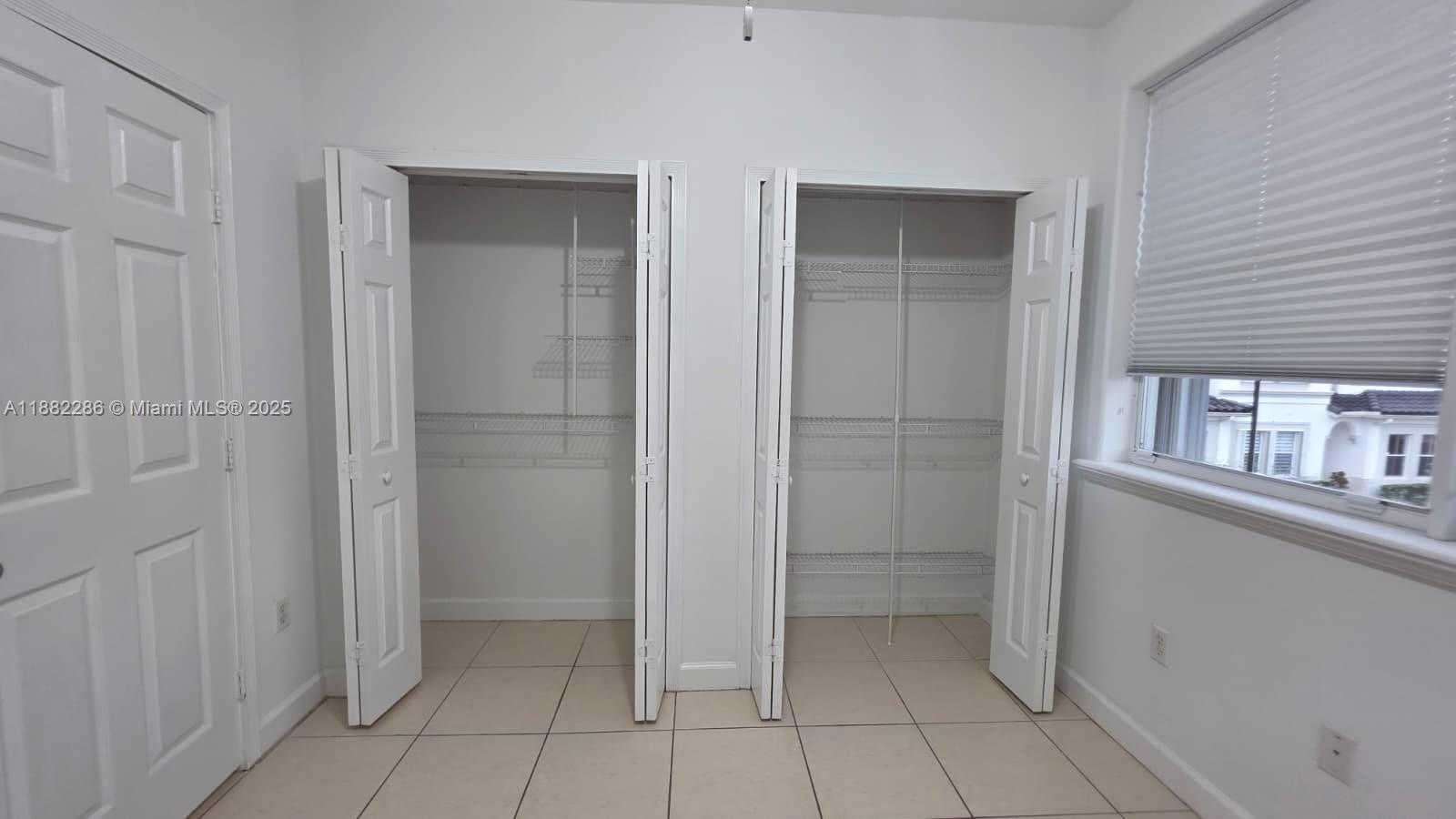 Small Image of 5570 NORTH WEST 107TH AVE #902, Doral Number 32