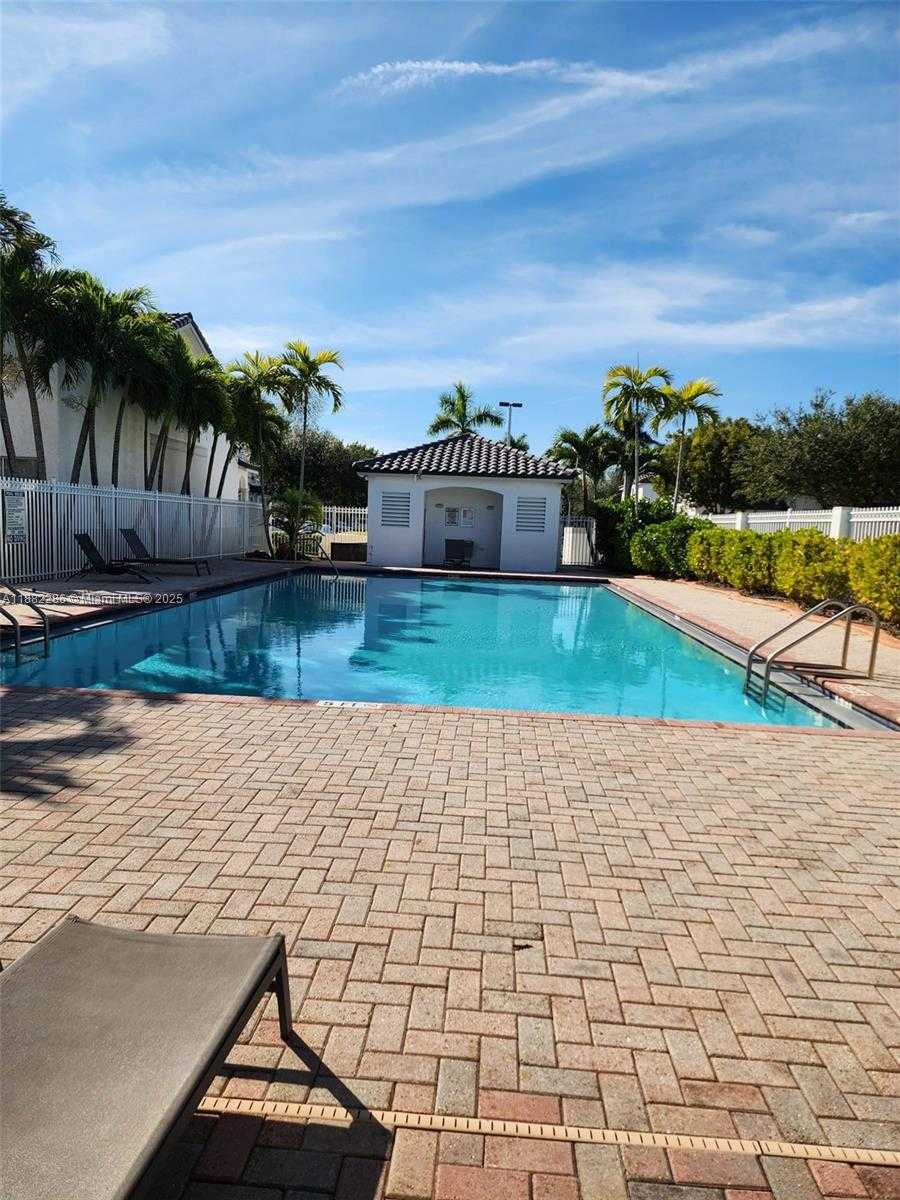 Small Image of 5570 NORTH WEST 107TH AVE #902, Doral Number 39