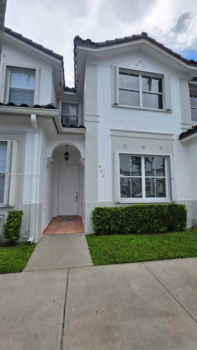 Small Image of 5570 NORTH WEST 107TH AVE #902, Doral Number 4