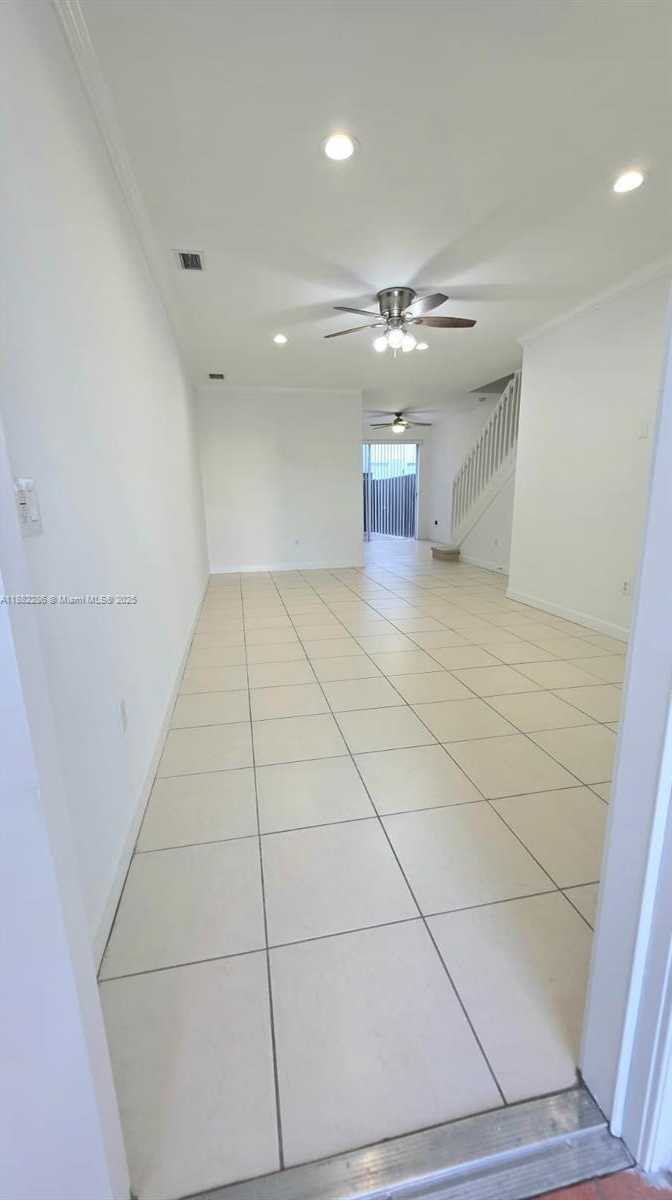 Small Image of 5570 NORTH WEST 107TH AVE #902, Doral Number 7