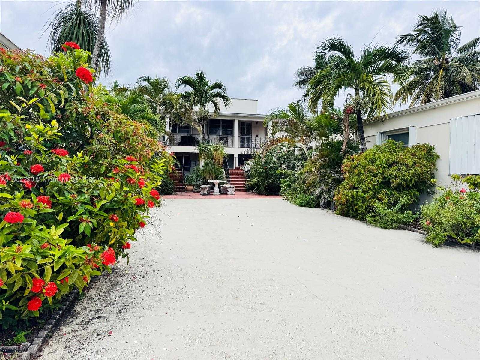 Small Image of 756 NORTH 17TH AVE #12, Hollywood Number 2