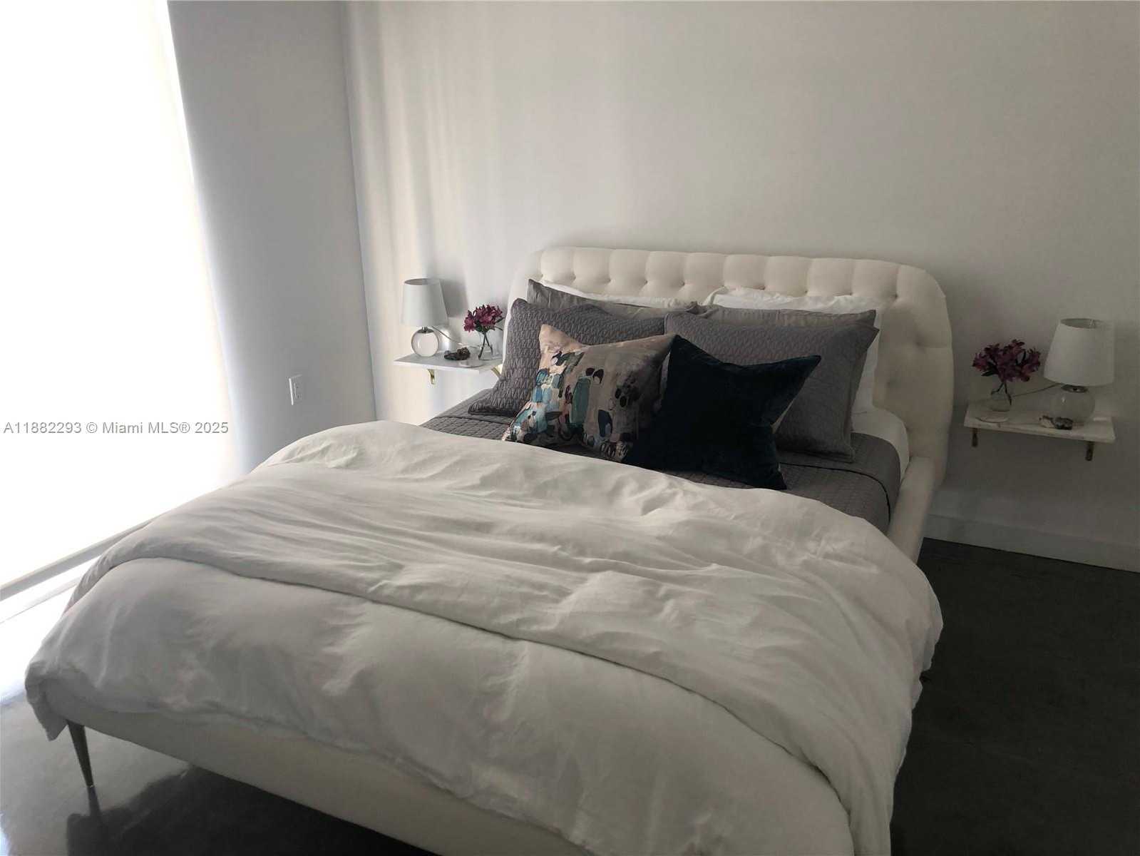 Small Image of 151 SOUTH EAST 1ST ST #2402, Miami Number 8