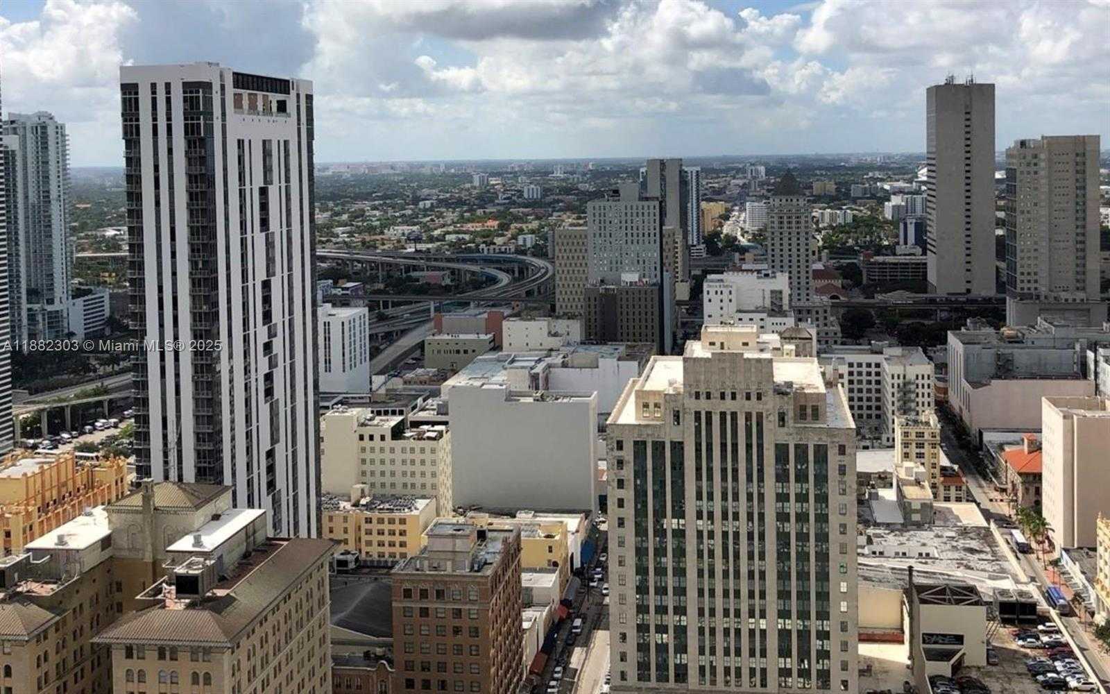 Small Image of 50 BISCAYNE BLVD #3909, Miami Number 26