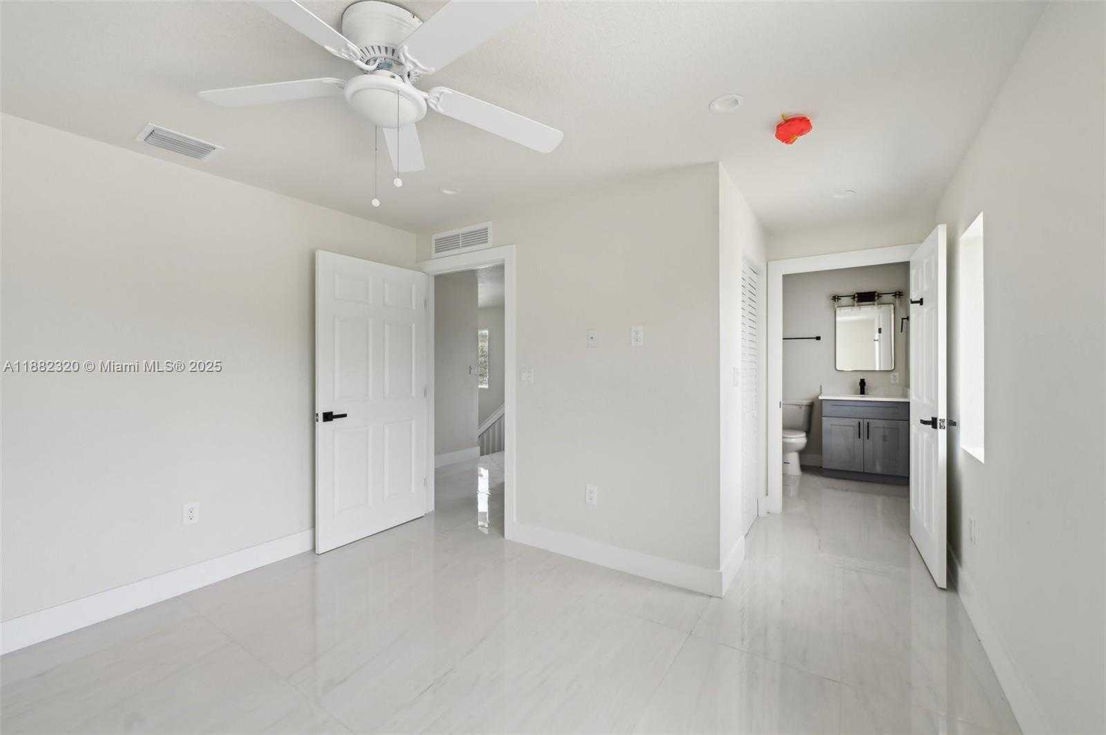 Small Image of 10340 NORTH WEST 29TH AVE #10340, Miami Number 12