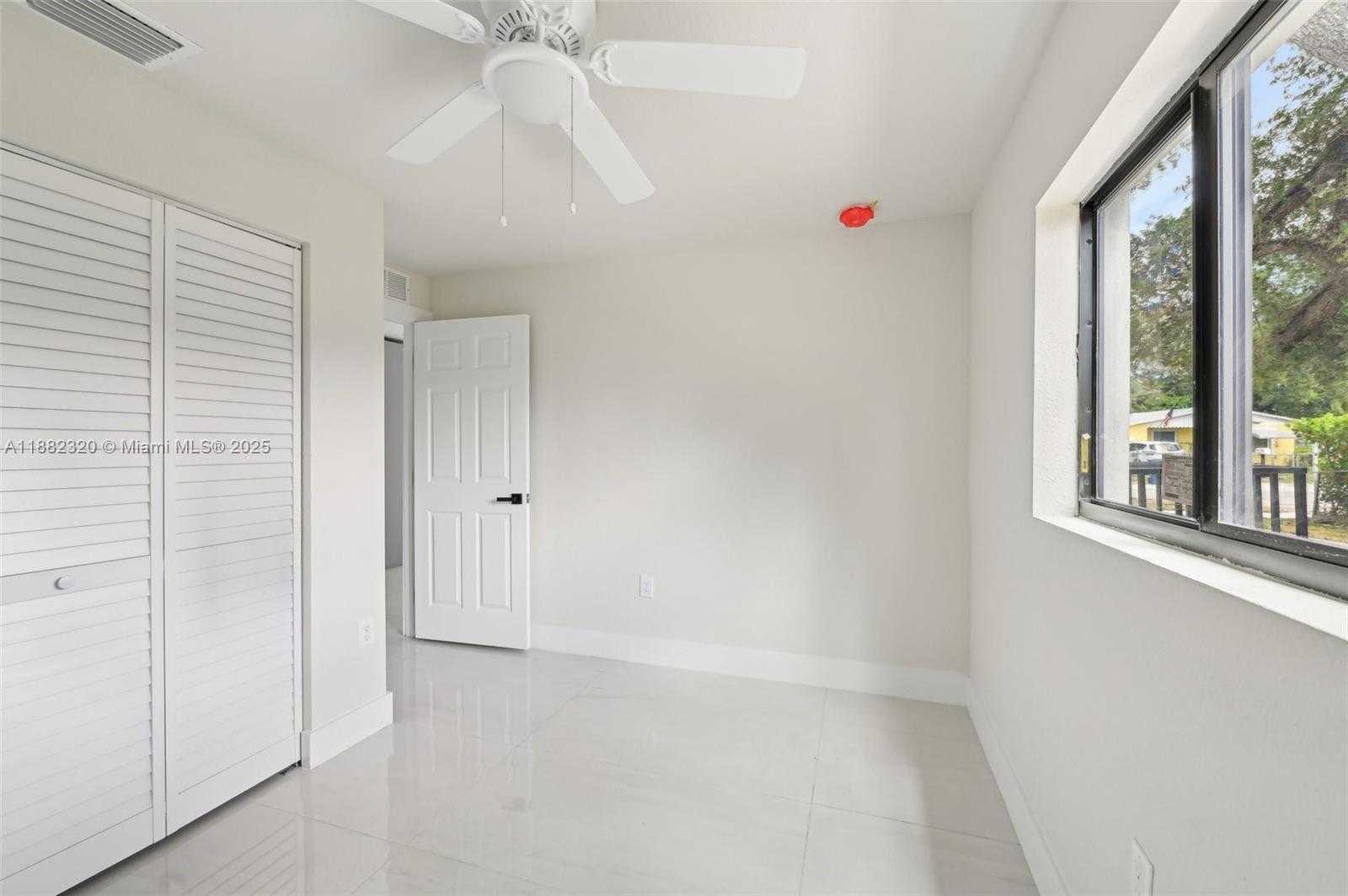 Small Image of 10340 NORTH WEST 29TH AVE #10340, Miami Number 8