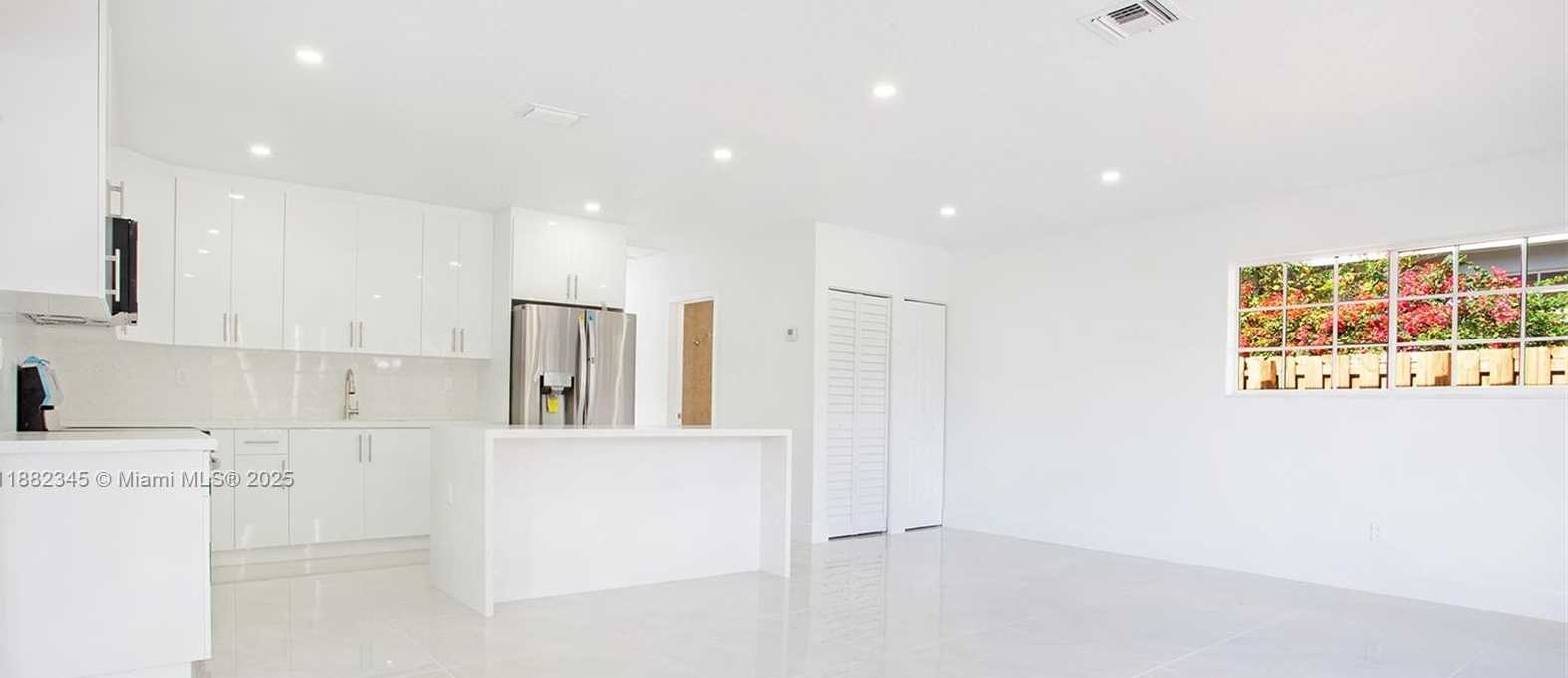 Small Image of 17600 NORTH EAST 2ND CT #1, North Miami Beach Number 12