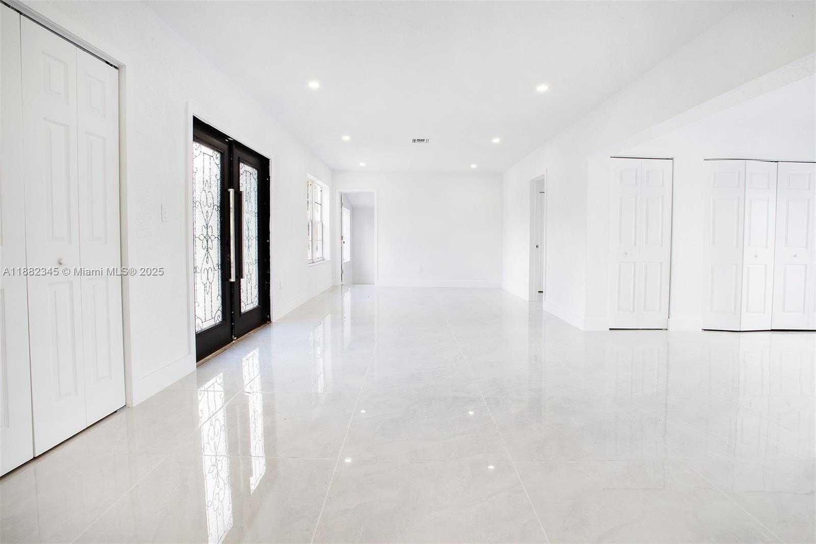 Small Image of 17600 NORTH EAST 2ND CT #1, North Miami Beach Number 15