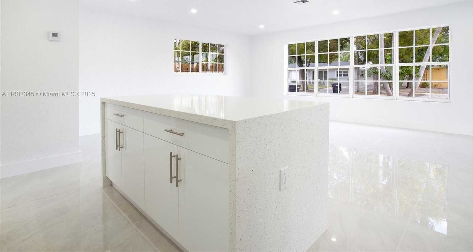 Small Image of 17600 NORTH EAST 2ND CT #1, North Miami Beach Number 26