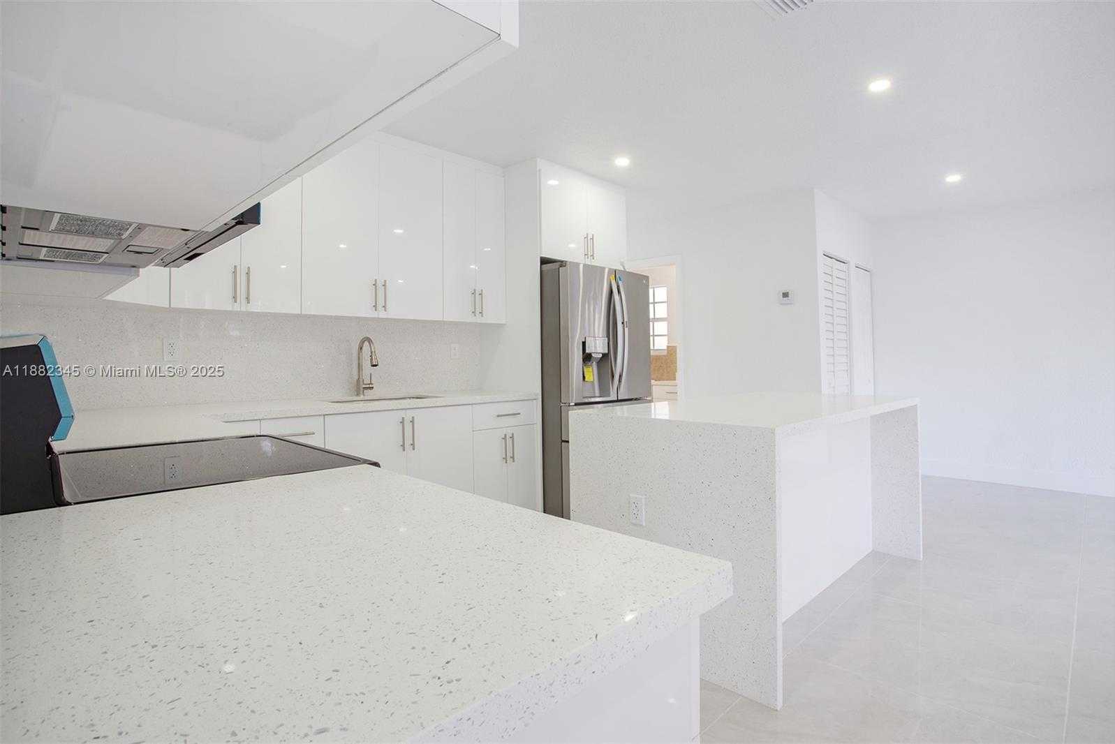 Small Image of 17600 NORTH EAST 2ND CT #1, North Miami Beach Number 27