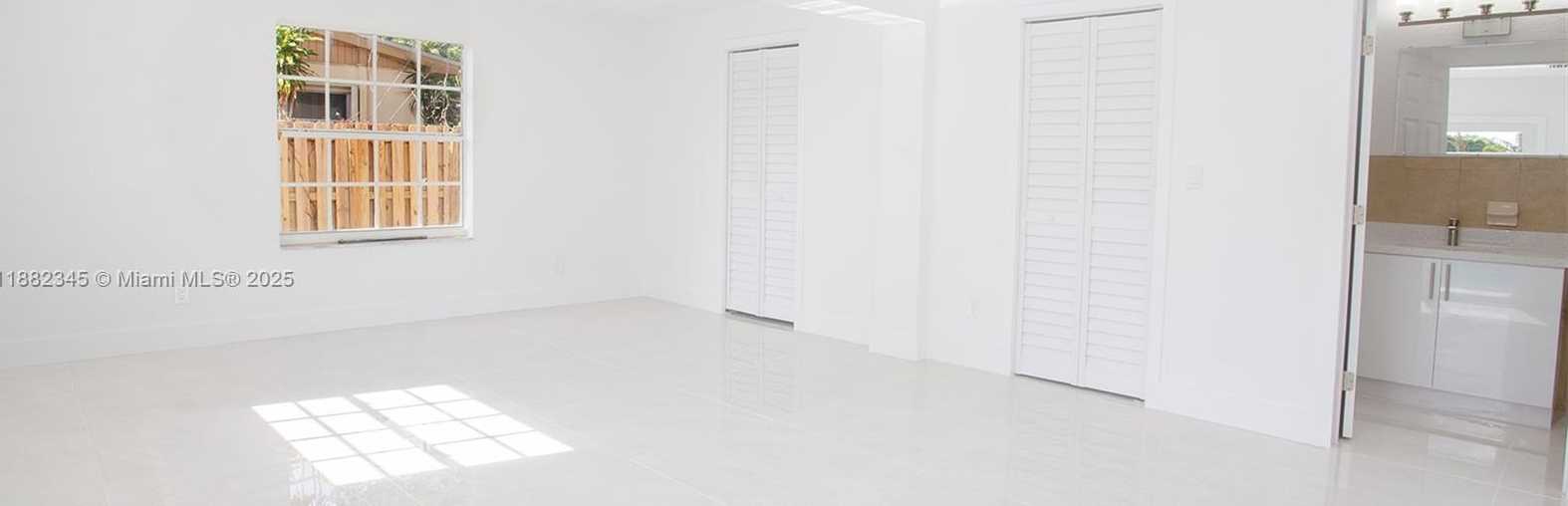 Small Image of 17600 NORTH EAST 2ND CT #1, North Miami Beach Number 29
