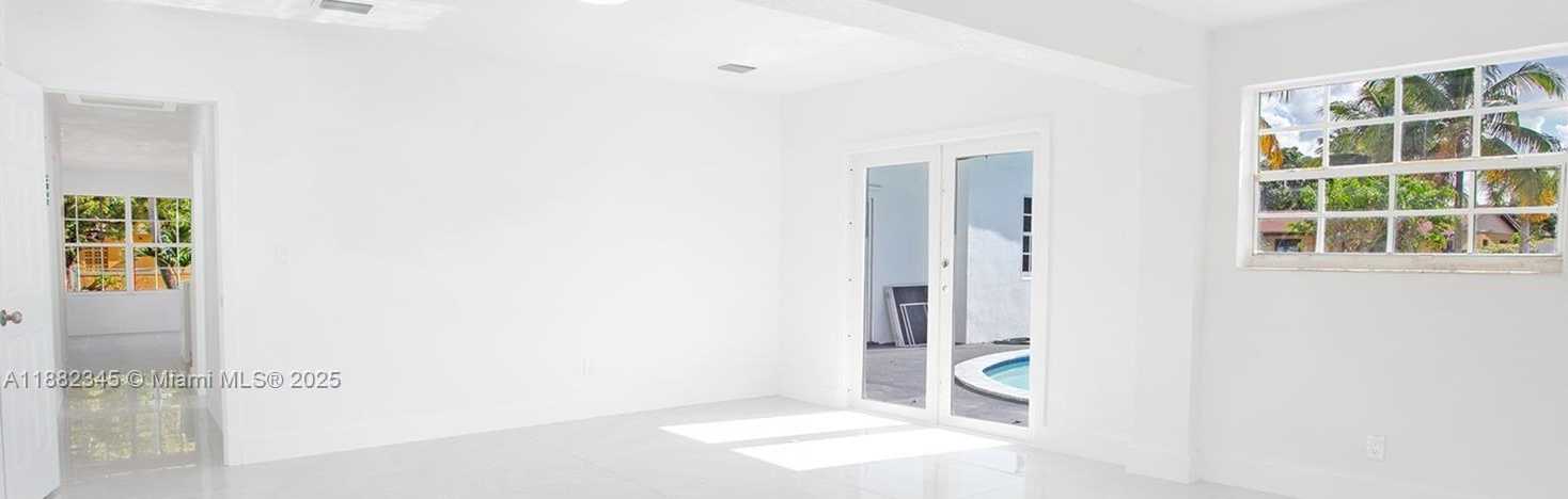 Small Image of 17600 NORTH EAST 2ND CT #1, North Miami Beach Number 30