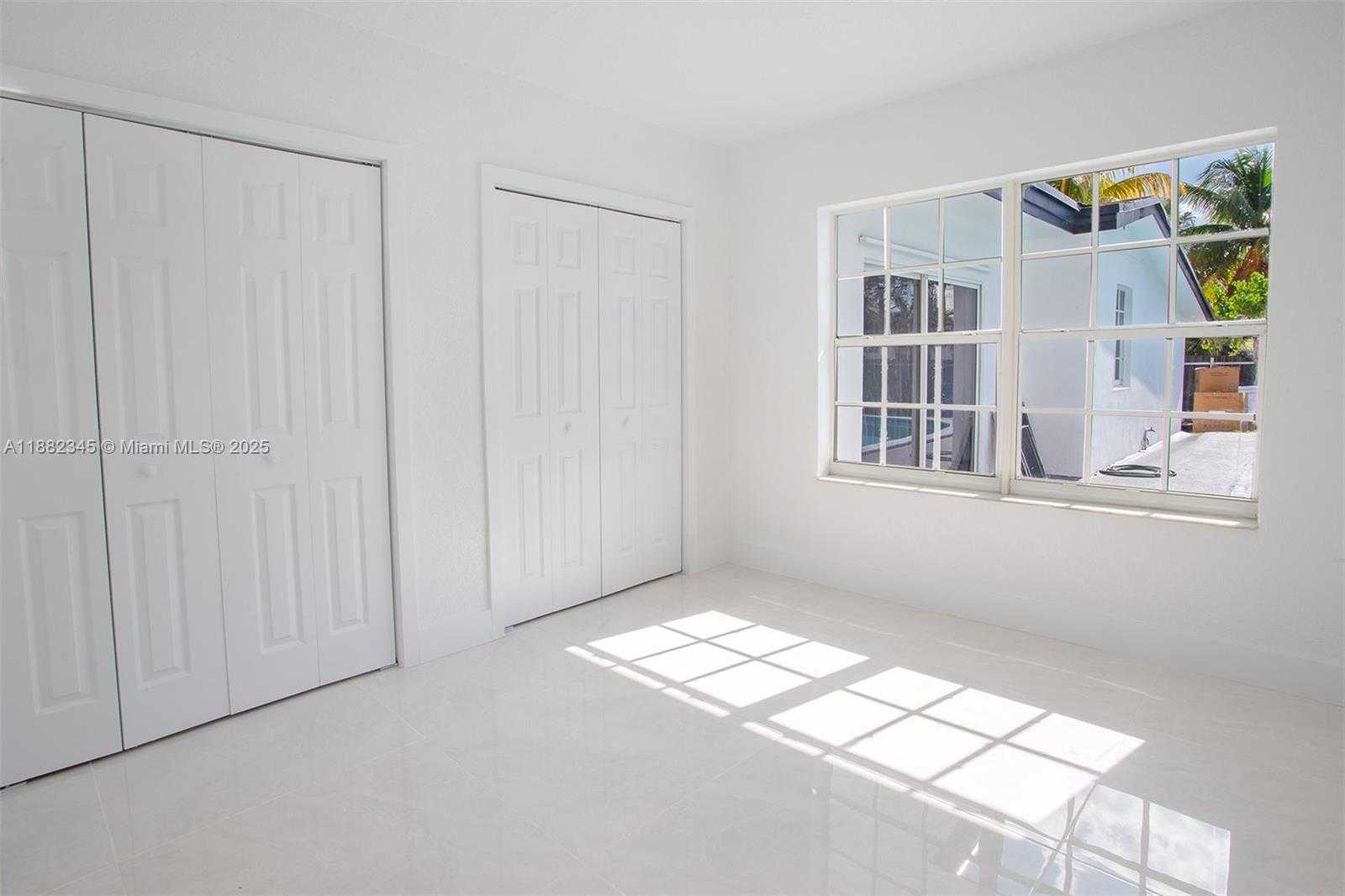 Small Image of 17600 NORTH EAST 2ND CT #1, North Miami Beach Number 36