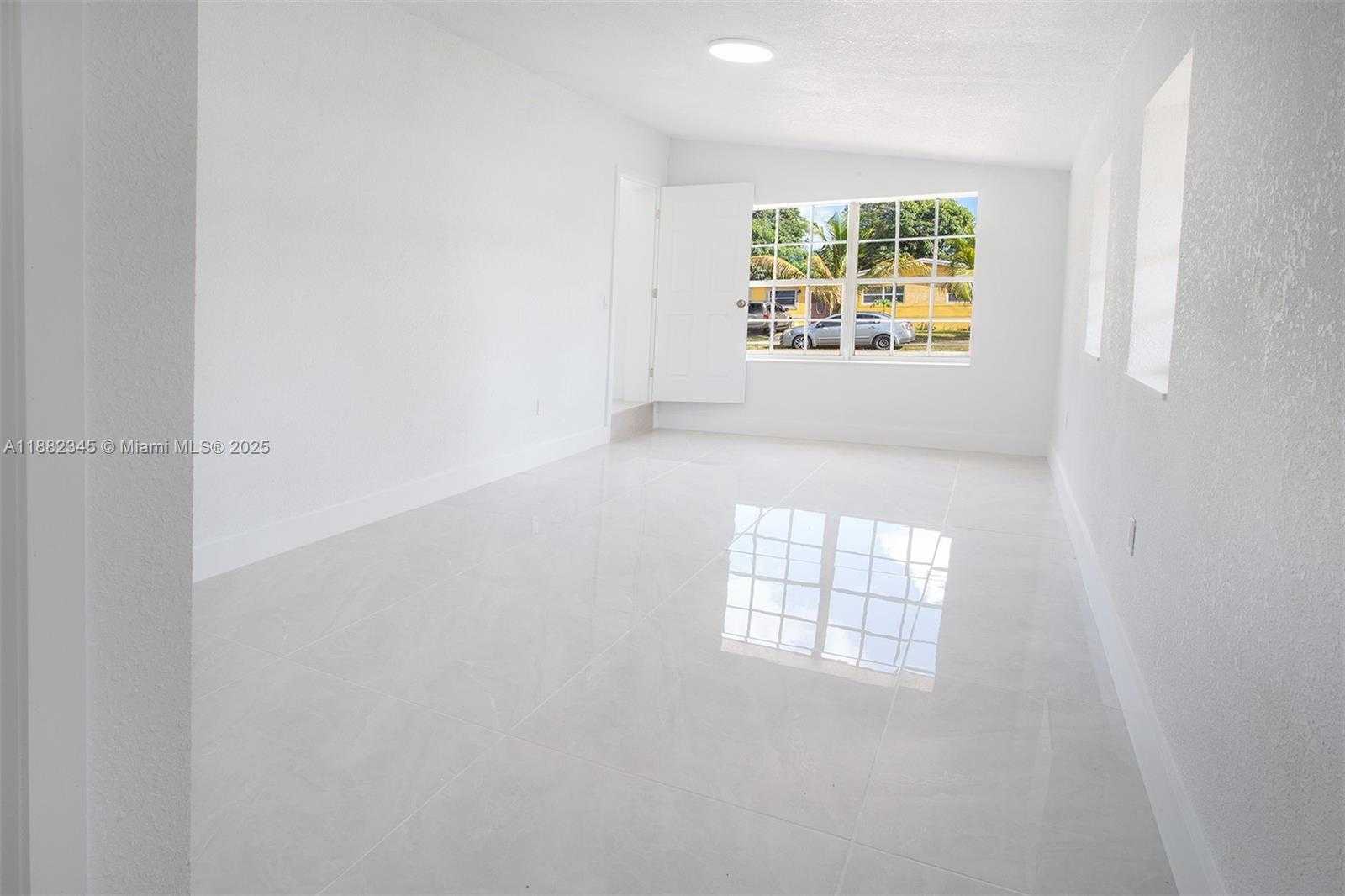 Small Image of 17600 NORTH EAST 2ND CT #1, North Miami Beach Number 45