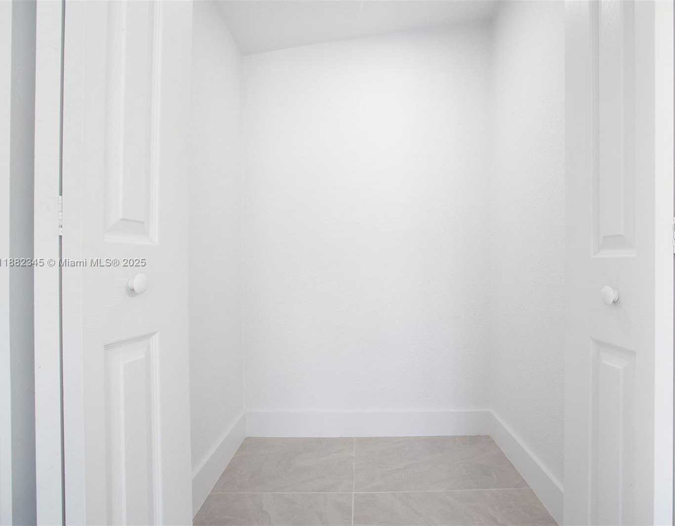 Small Image of 17600 NORTH EAST 2ND CT #1, North Miami Beach Number 50