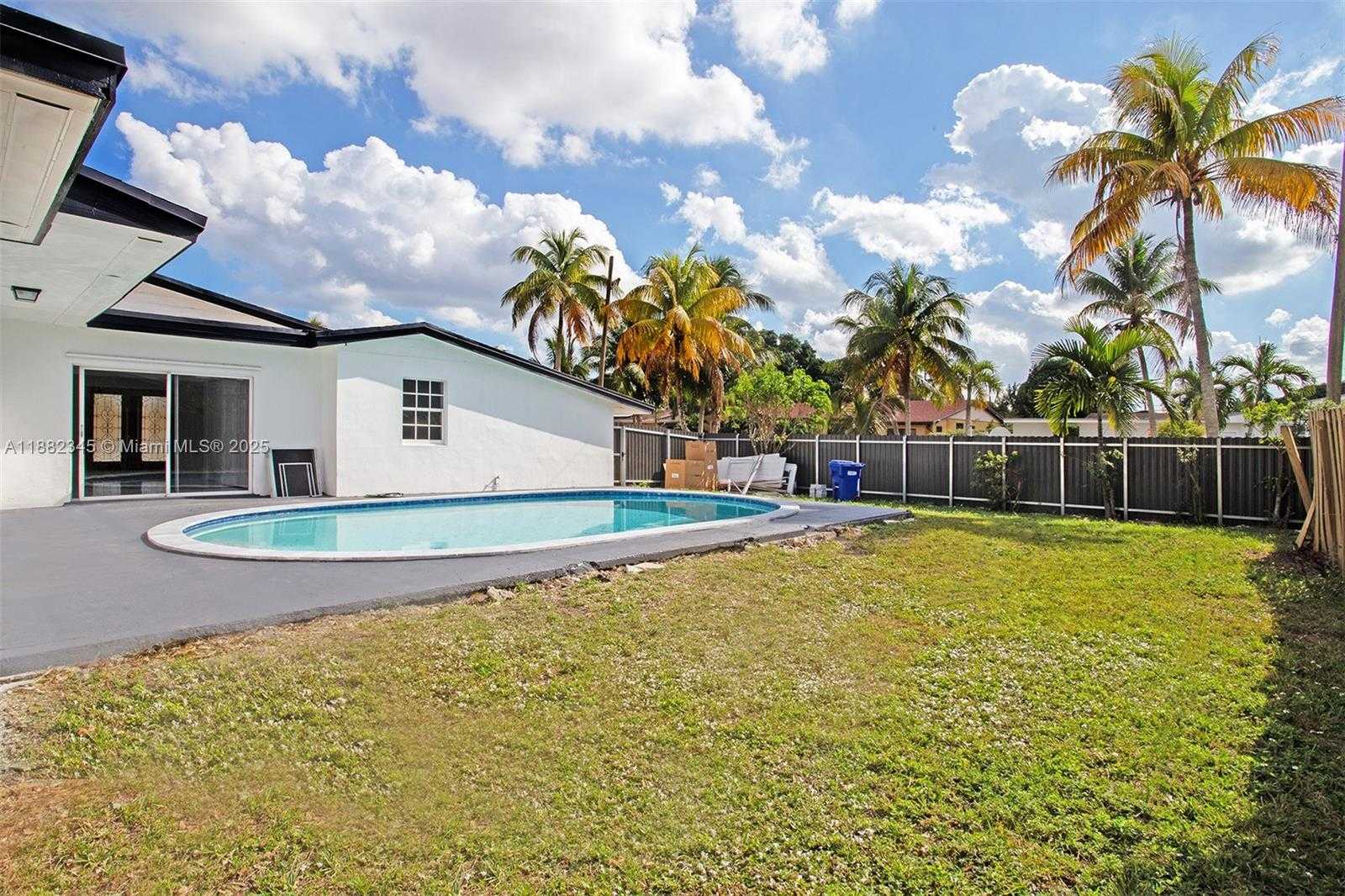 Small Image of 17600 NORTH EAST 2ND CT #1, North Miami Beach Number 56