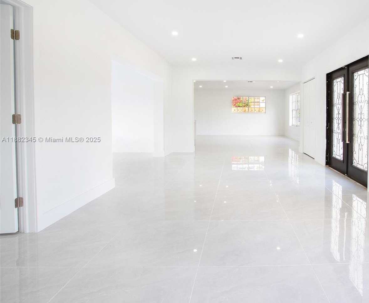 Small Image of 17600 NORTH EAST 2ND CT #1, North Miami Beach Number 9