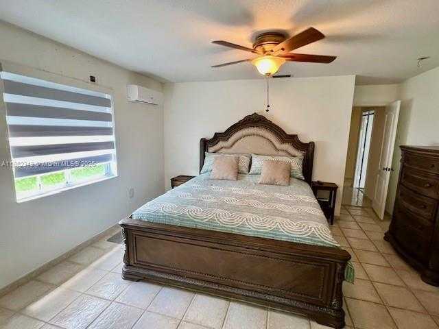 Small Image of 14351 SOUTH WEST 168TH TER, Miami Number 12