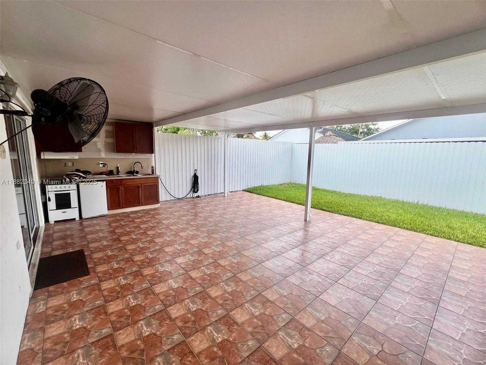 Small Image of 14351 SOUTH WEST 168TH TER, Miami Number 23