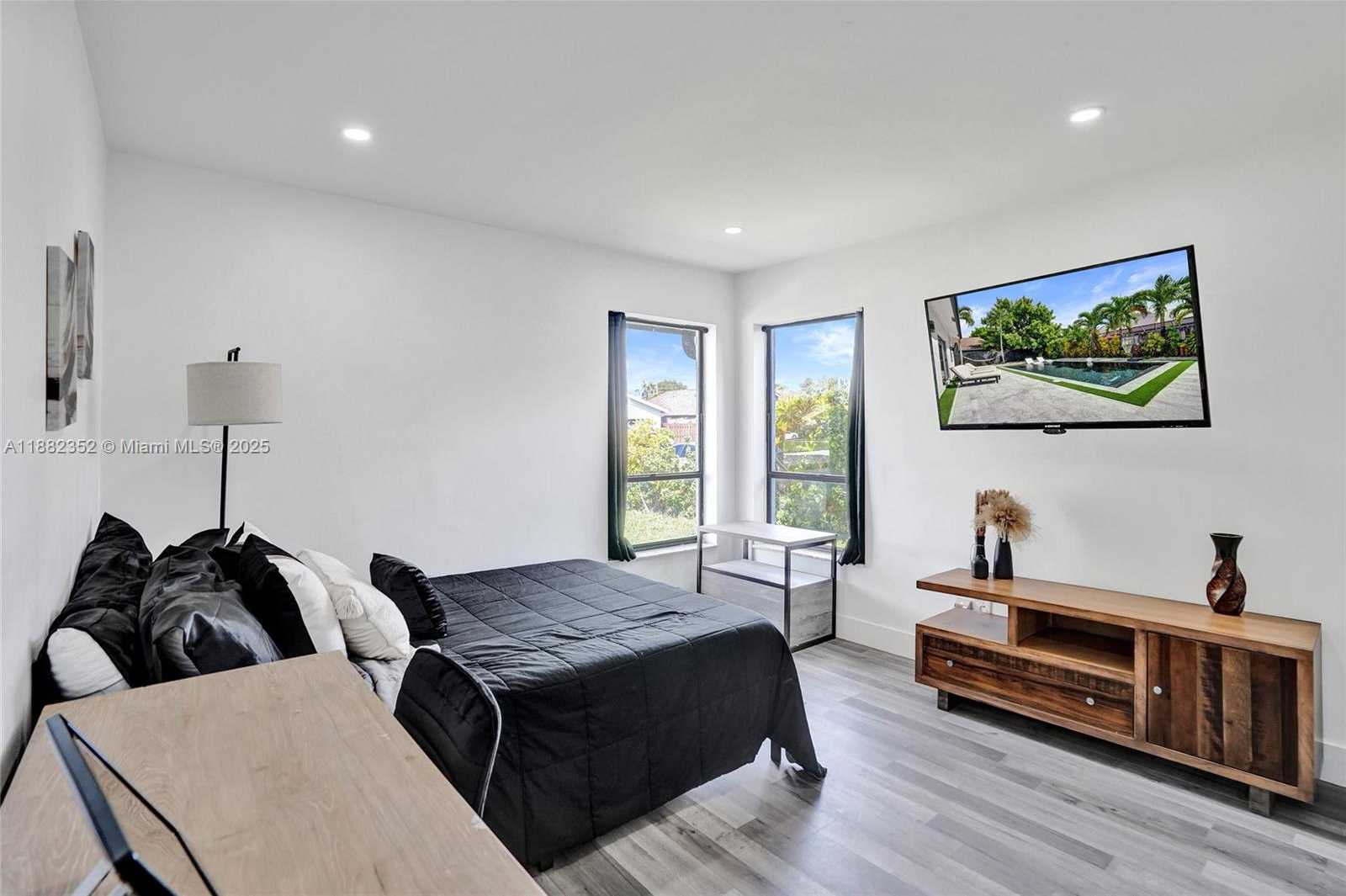 Small Image of 4920 NORTH WEST 83RD TER, Lauderhill Number 14