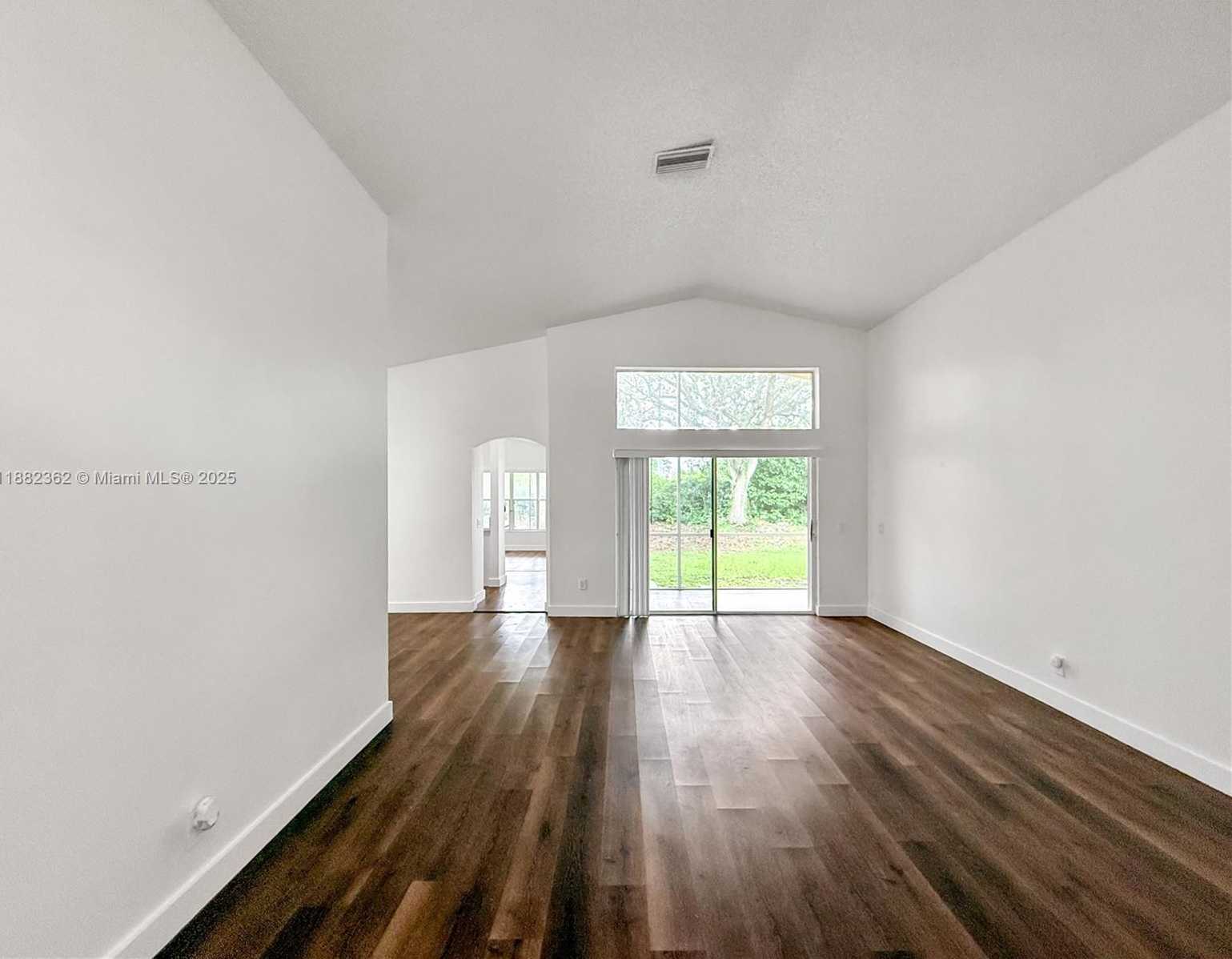 Small Image of 611 CARRINGTON LN, Weston Number 10