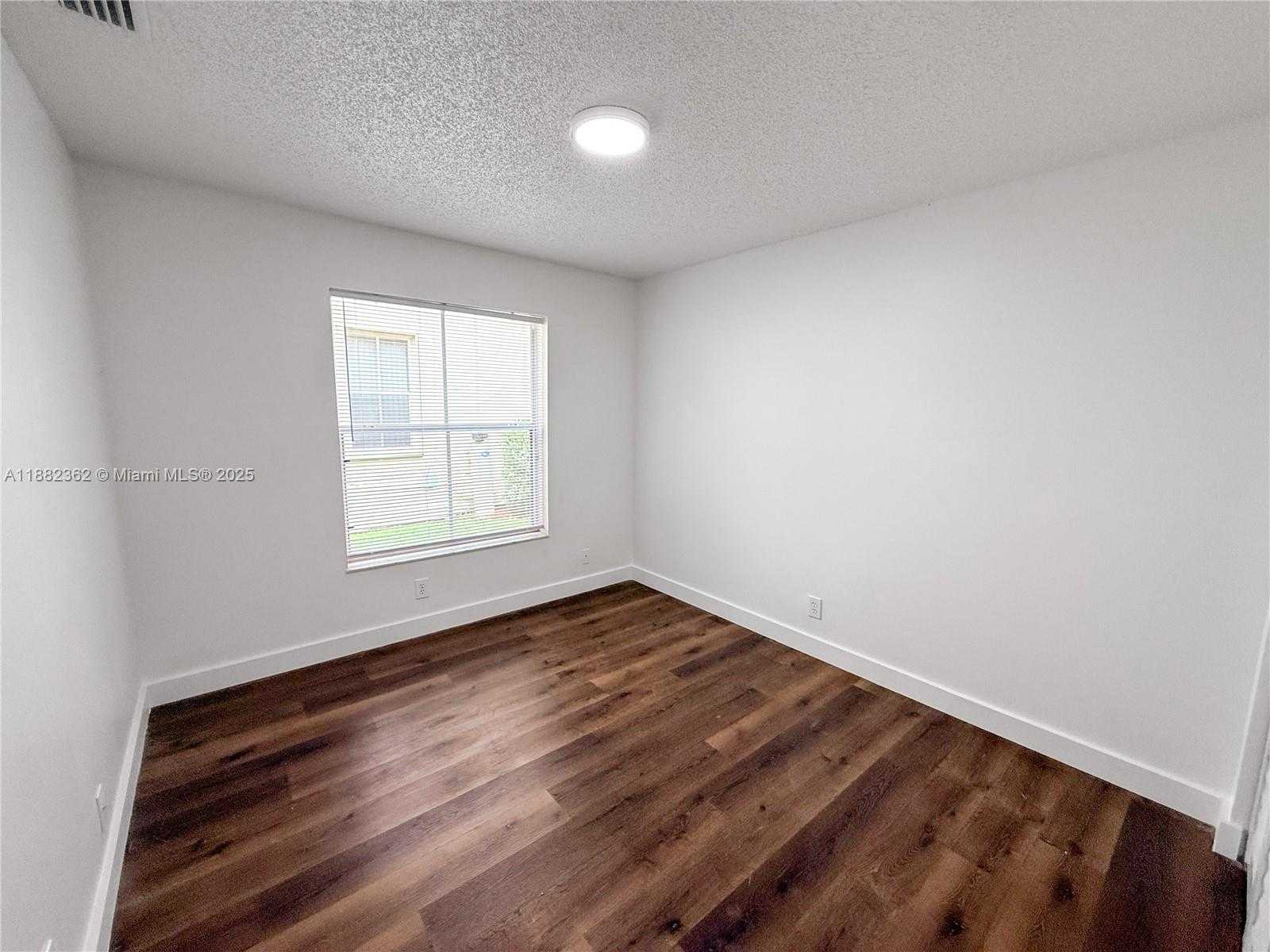Small Image of 611 CARRINGTON LN, Weston Number 27