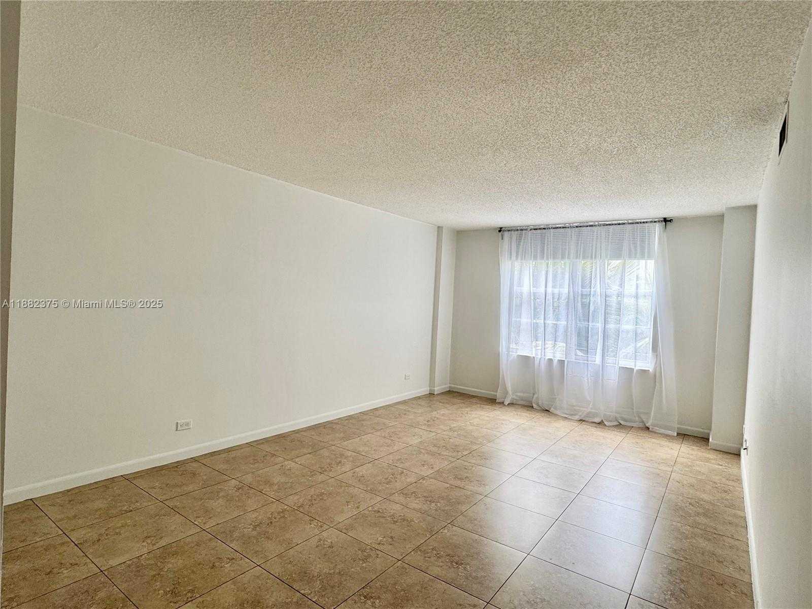 Small Image of 230 174TH ST #M01, Sunny Isles Beach Number 16