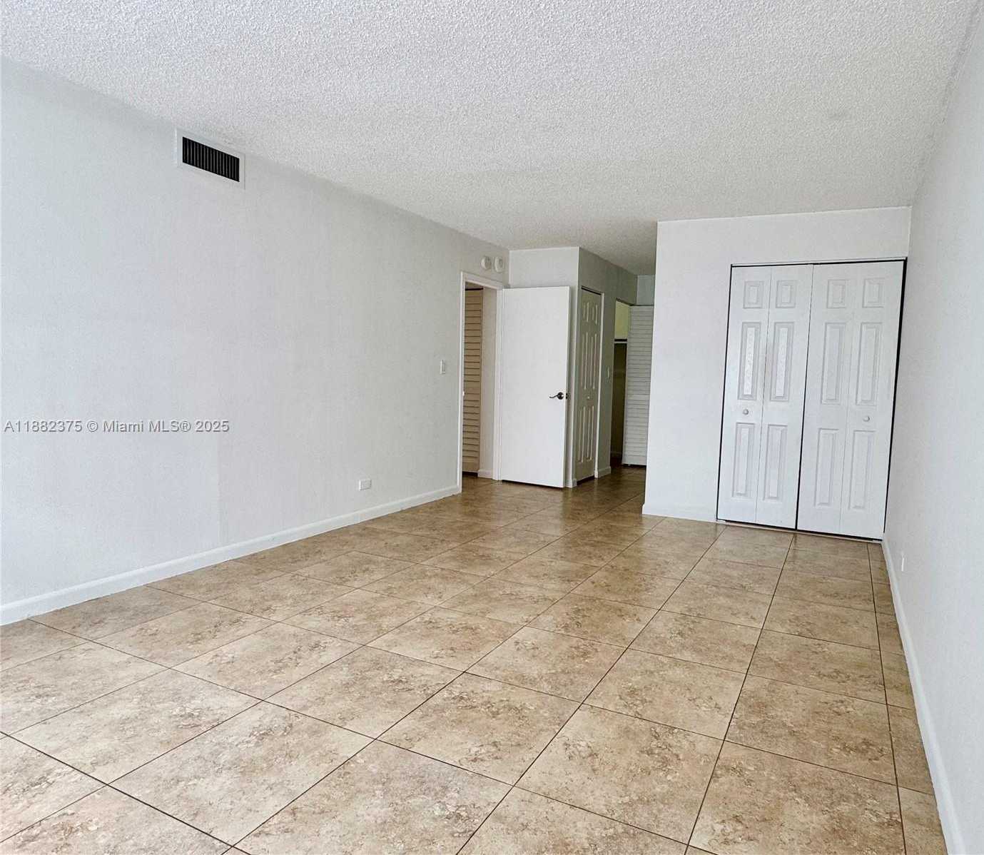 Small Image of 230 174TH ST #M01, Sunny Isles Beach Number 18