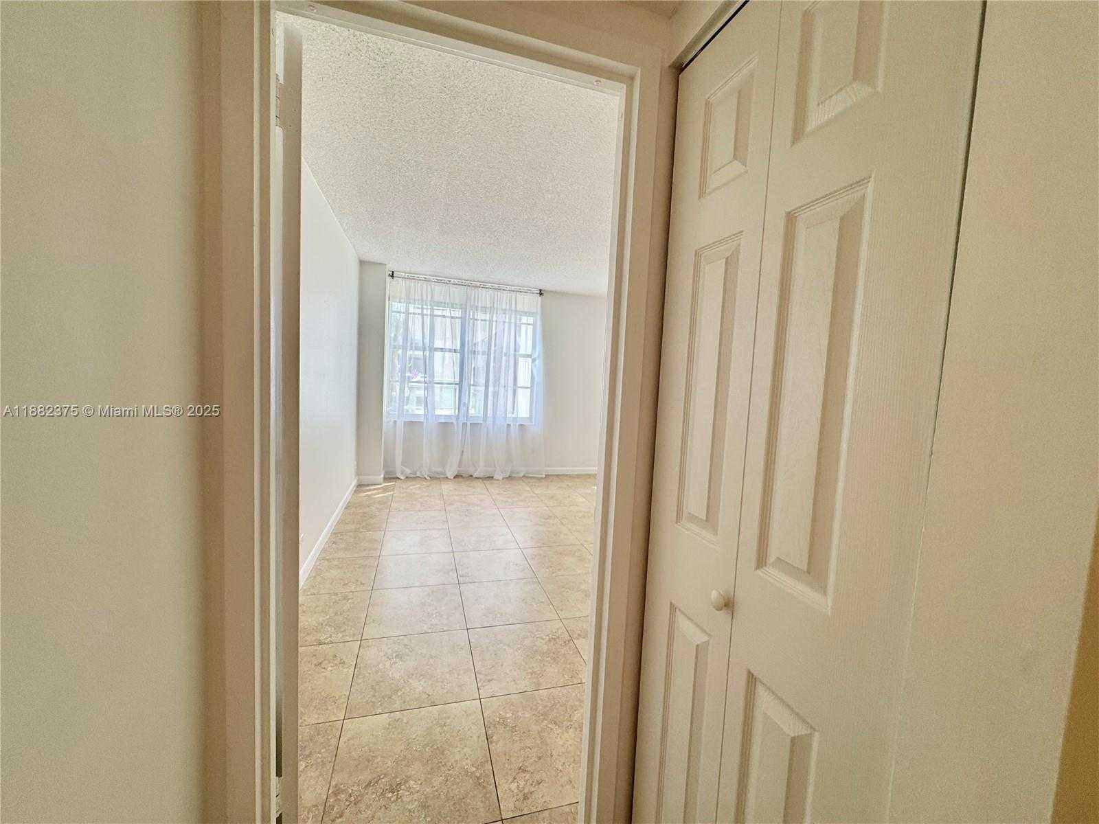 Small Image of 230 174TH ST #M01, Sunny Isles Beach Number 24