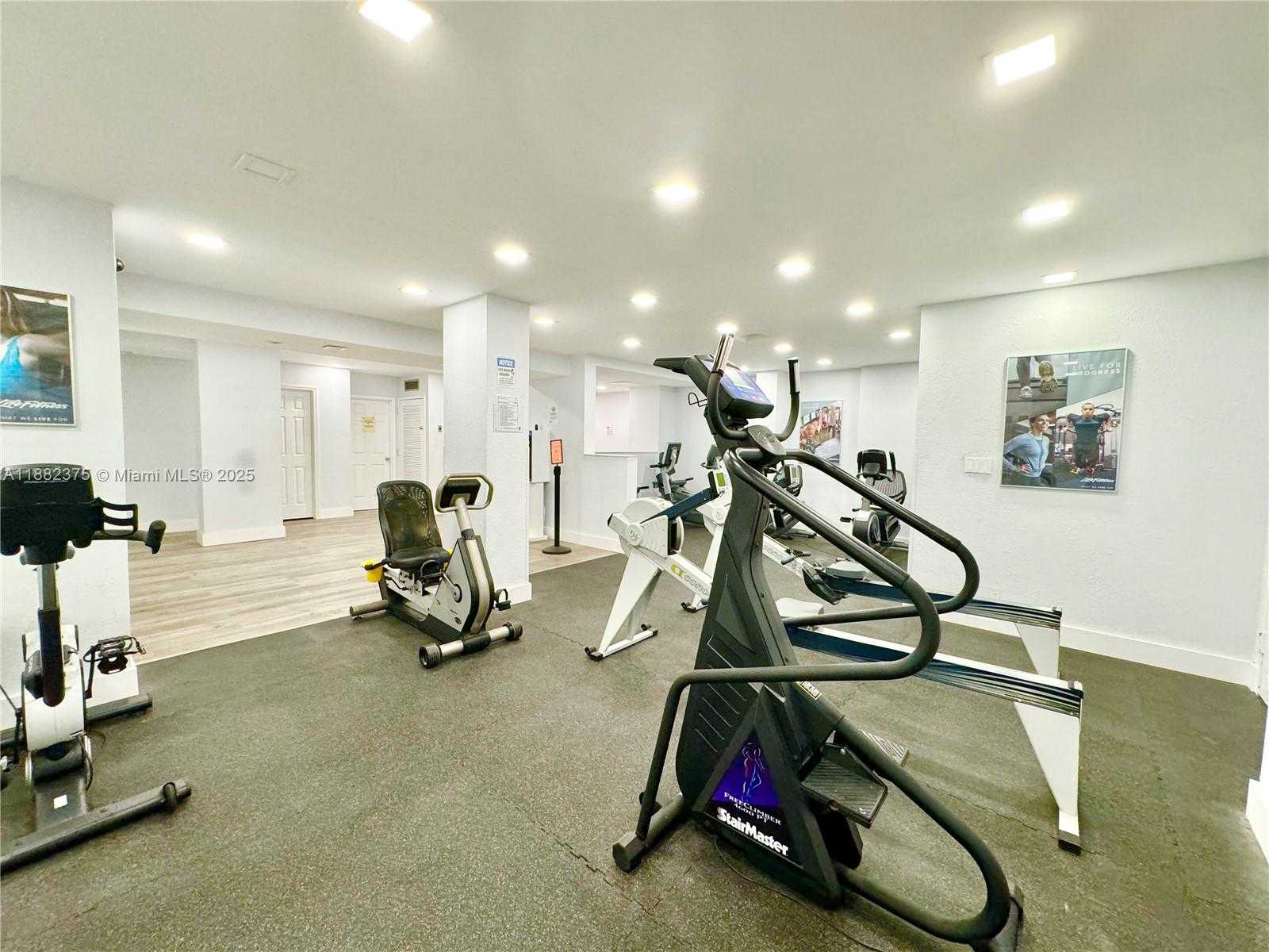 Small Image of 230 174TH ST #M01, Sunny Isles Beach Number 39