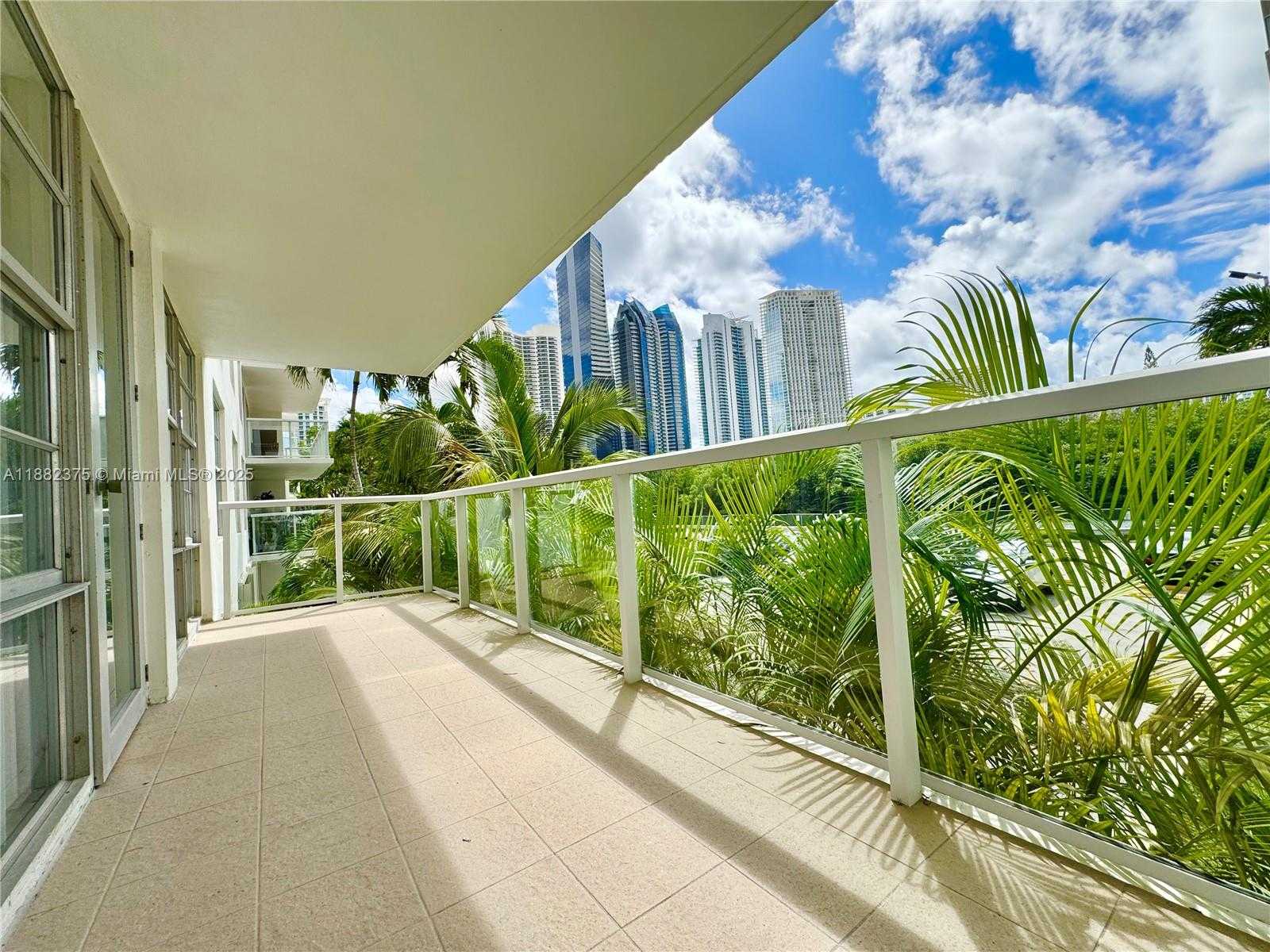 Small Image of 230 174TH ST #M01, Sunny Isles Beach Number 4