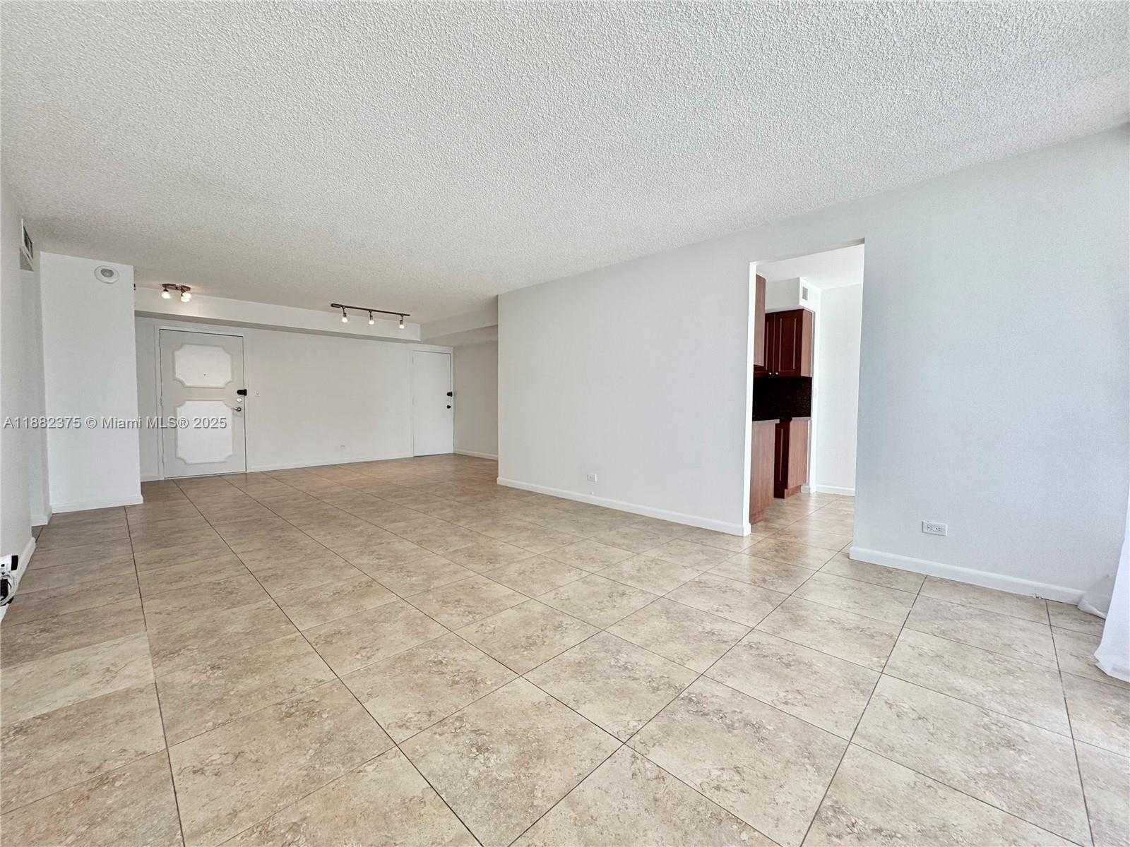 Small Image of 230 174TH ST #M01, Sunny Isles Beach Number 7
