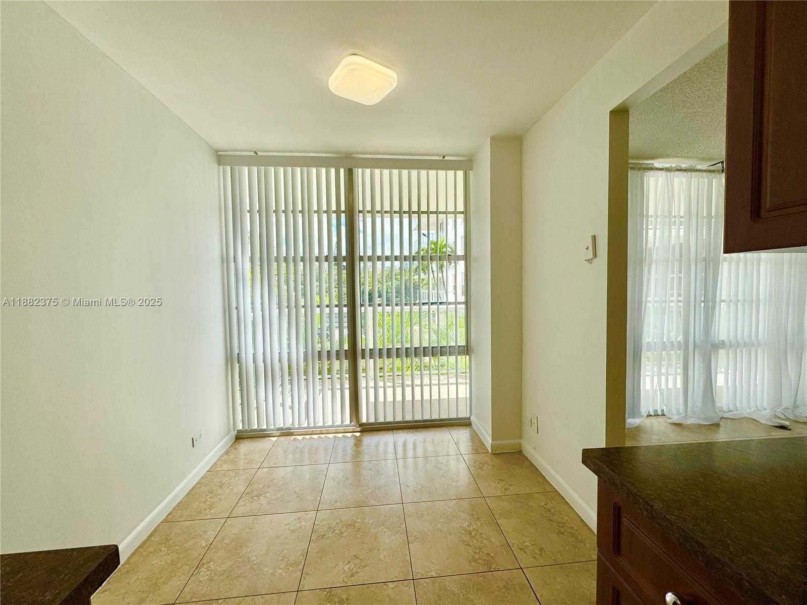 Small Image of 230 174TH ST #M01, Sunny Isles Beach Number 8