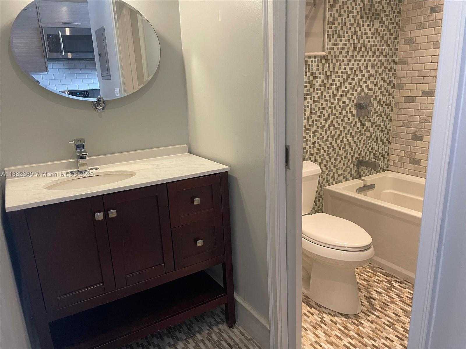 Small Image of 131 ZAMORA AVE #6, Coral Gables Number 4