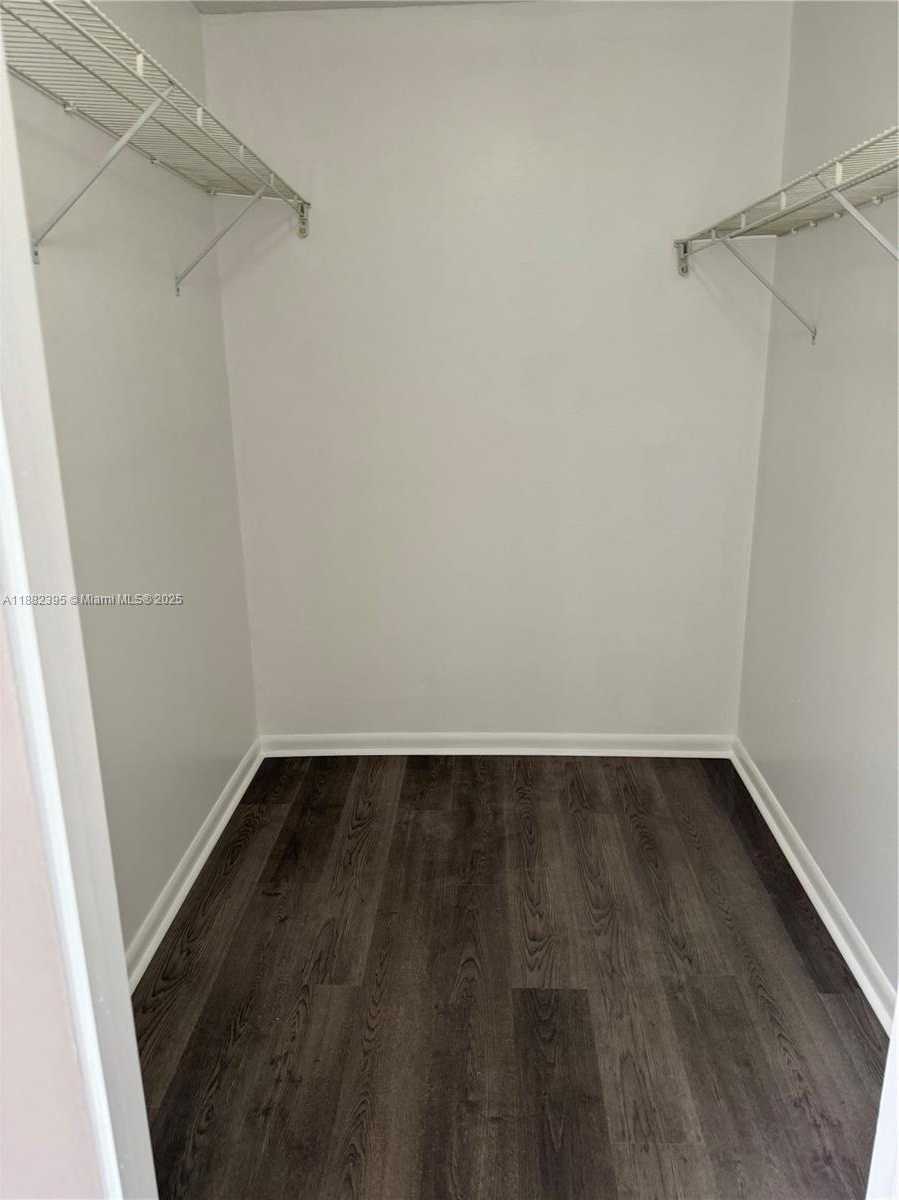Small Image of 11318 SOUTH WEST 167TH ST, Miami Number 20