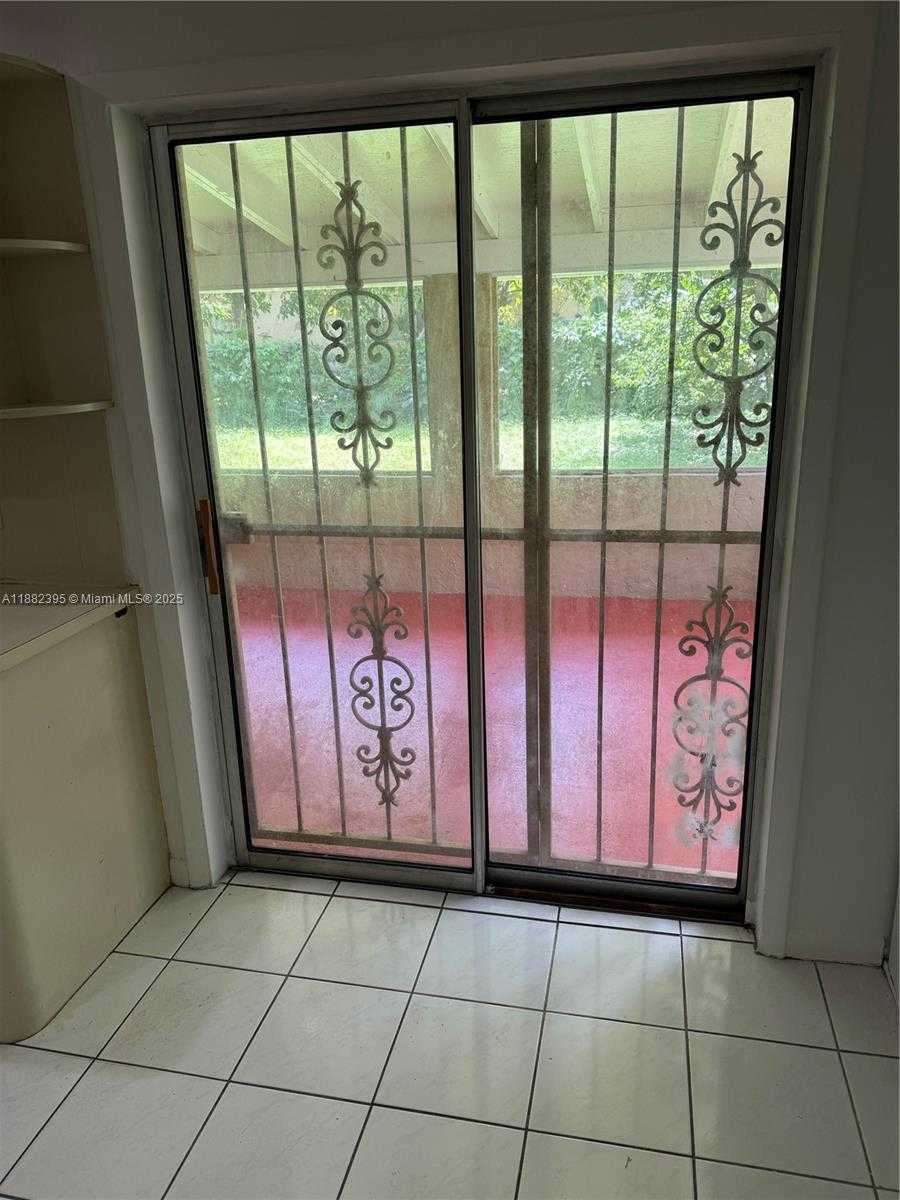 Small Image of 11318 SOUTH WEST 167TH ST, Miami Number 24