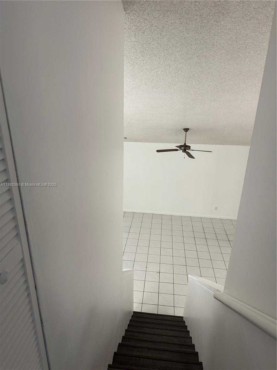 Small Image of 11318 SOUTH WEST 167TH ST, Miami Number 27
