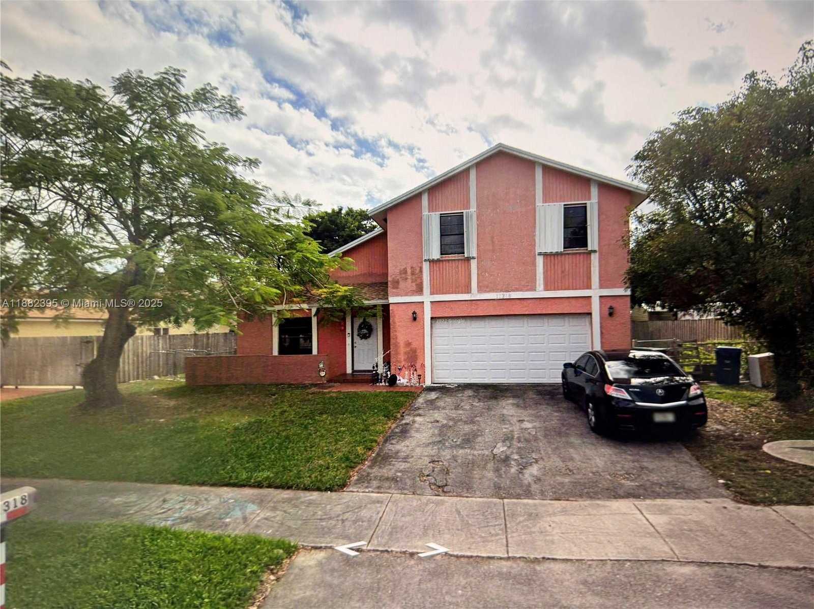 Small Image of 11318 SOUTH WEST 167TH ST, Miami Number 3
