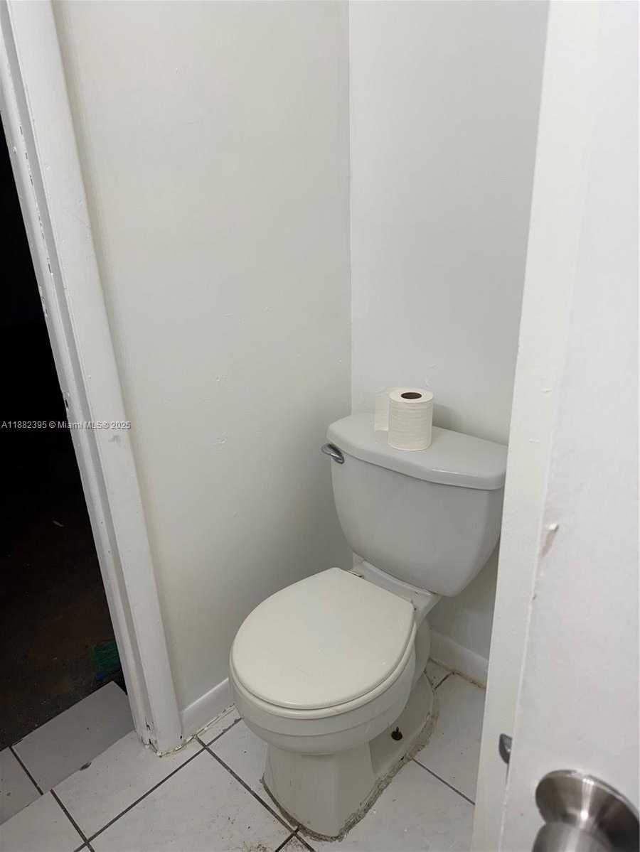 Small Image of 11318 SOUTH WEST 167TH ST, Miami Number 30