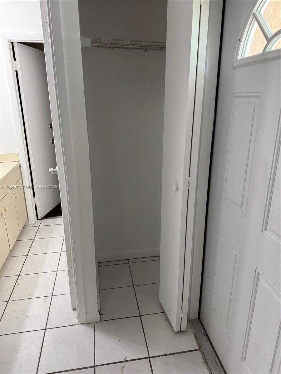 Small Image of 11318 SOUTH WEST 167TH ST, Miami Number 34