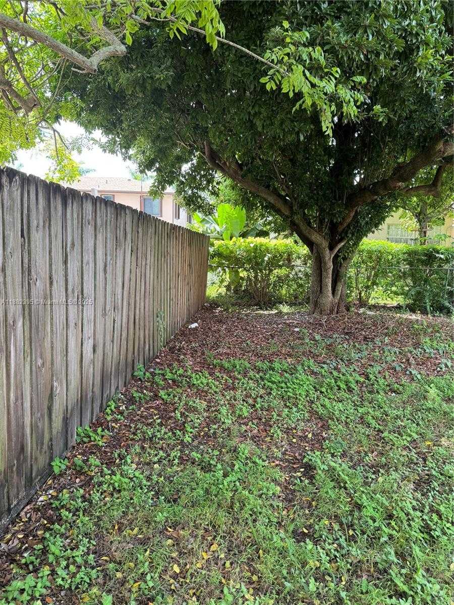 Small Image of 11318 SOUTH WEST 167TH ST, Miami Number 8