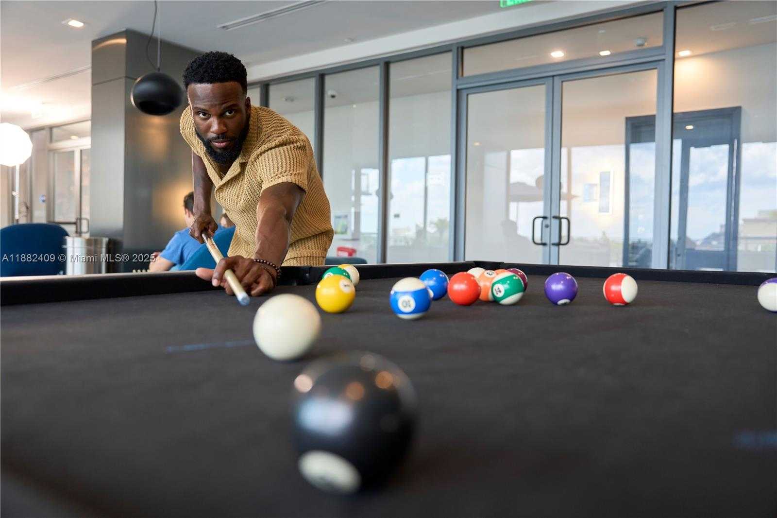 Small Image of 1809 JACKSON ST #709, Hollywood Number 9