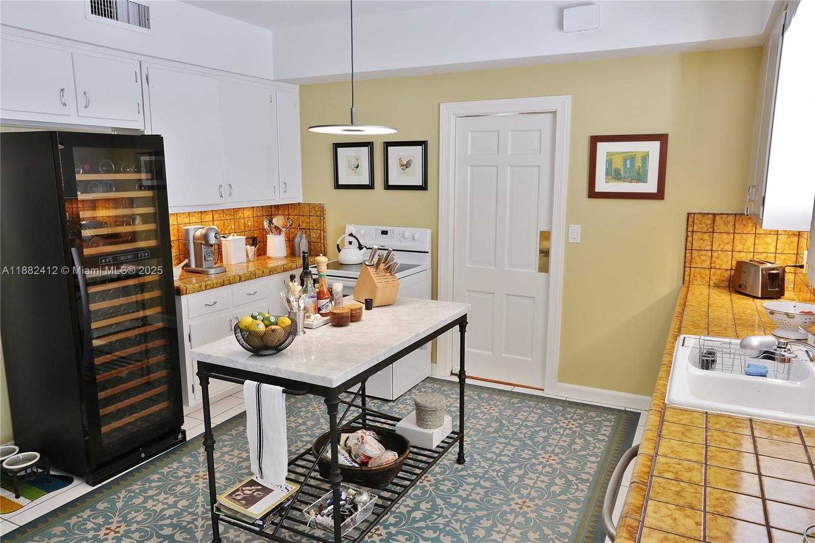 Small Image of 2828 SEGOVIA ST #Suite 1, Coral Gables Number 11