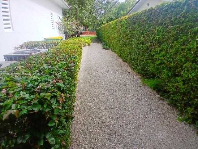 Small Image of 2828 SEGOVIA ST #Suite 1, Coral Gables Number 25
