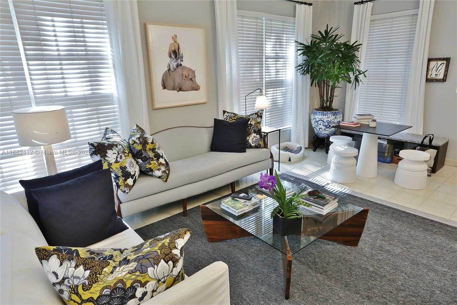 Small Image of 2828 SEGOVIA ST #Suite 1, Coral Gables Number 4