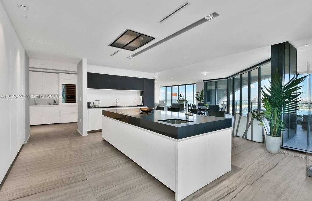 Small Image of 1000 BISCAYNE BLVD #1901, Miami Number 23