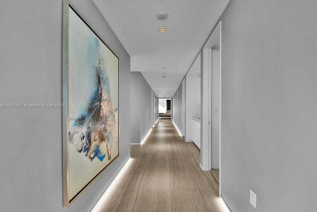 Small Image of 1000 BISCAYNE BLVD #1901, Miami Number 26