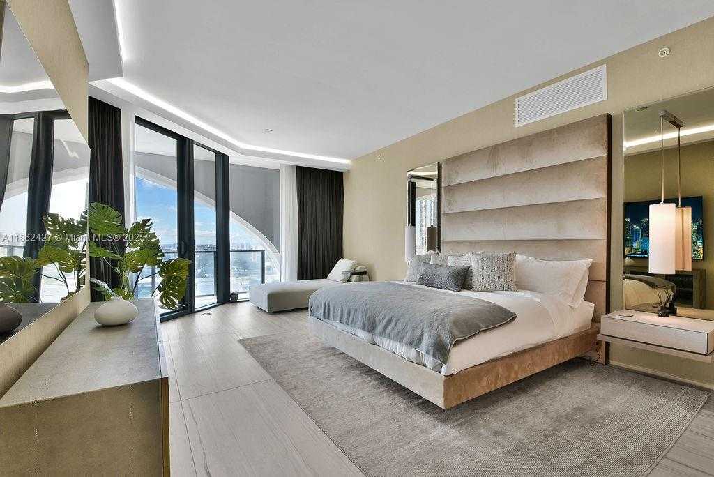 Small Image of 1000 BISCAYNE BLVD #1901, Miami Number 32
